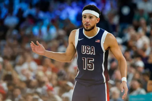 ▲除了杜蘭特與柯瑞兩位傳奇老將坐鎮，2024年的奪金陣容中的愛德華茲（Anthony Edwards）與布克（Devin Booker）被視為新一代隊長接班人。（圖／美聯社／達志影像）