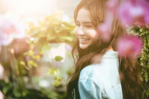 ▲《我的婆婆2》結局旁白驚喜現身,由混血女星雷艾美飾演長大後的安祖。(圖/公共電視提供) ▲《我的婆婆2》結局旁白驚喜現身,由混血女星雷艾美飾演長大後的安祖。(圖/公共電視提供)