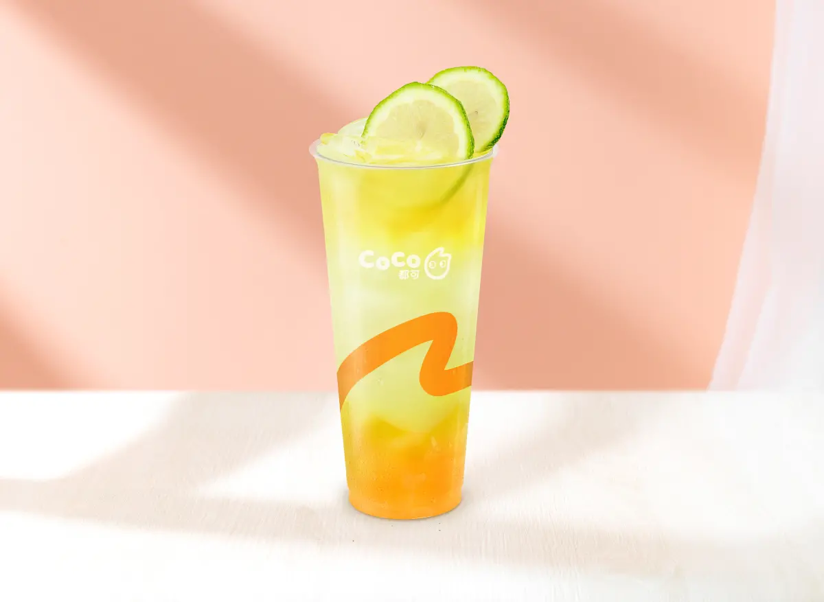 ▲新鮮青芭樂汁中看得到整片檸檬，新鮮解渴。（圖／品牌提供）