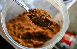 市售高蛋白粉食品標示有缺失!違反食安法 迪卡儂、活沛多不合格