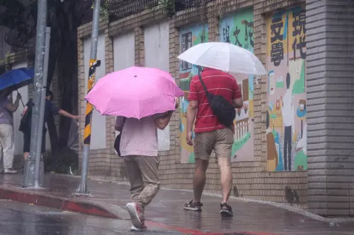 雲雀颱風生成「最新路徑」曝！吳德榮：西南風過台灣　雷雨炸3天
