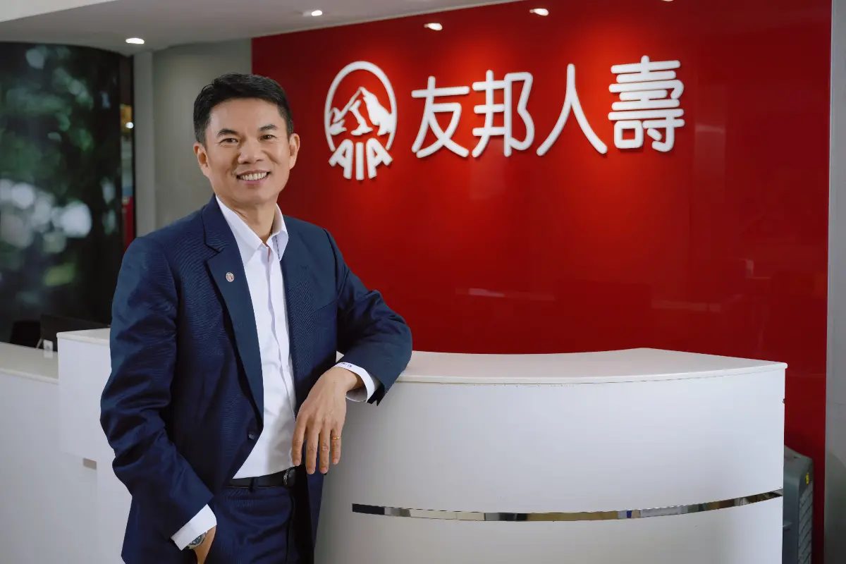 ▲友邦人壽總經理侯文成看下半年，投資市場變數較多，美國降息將有助利變型保單買氣。（圖／友邦人壽提供）