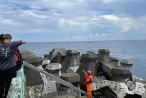 墾丁後壁湖海域傳意外！3潛水客遭浪襲、撞上消波塊　釀1死2傷
