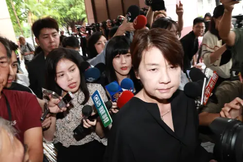 斷言「黃珊珊立委沒了」 沈富雄預言民眾黨未來:不要小看這人