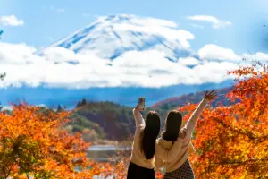 ▲國泰航空推日本航線限時優惠，8月30日前經濟艙機票85折起，此波優惠適用出發期間至2024年12月31日，可提前規劃賞楓行程。（圖／國泰航空提供）