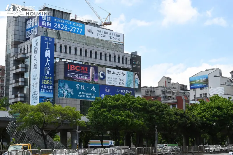 ▲住展雜誌指出，建商為搶「台商資金解封」、「民眾搶屋榮景」大舉推案，北台灣7月案量突破1200億。（圖／住展提供）