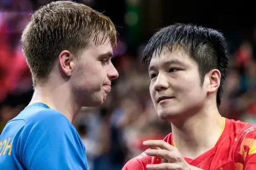 ▲瑞典「六角戰士」莫雷加德（Truls Moregard）分享了和中國名將「樊振東」的合影，兩人還互換球衣，展現好交情。（圖／翻攝自莫雷加德微博）