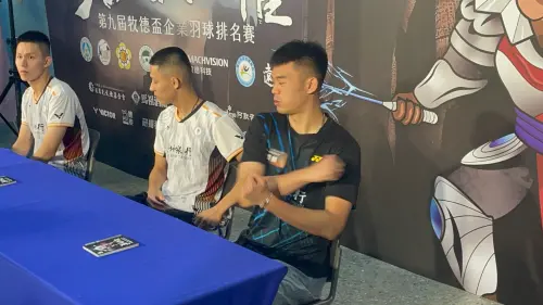 ▲王齊麟與李洋合體後並參與簽名會。(圖/吳政紘攝) ▲王齊麟與李洋合體後並參與簽名會。(圖/吳政紘攝)