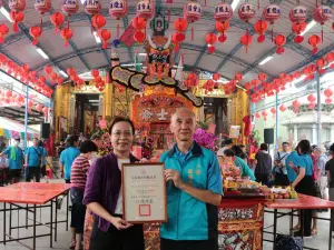 高市無形文化資產「小港龍湖廟大士爺祭典」授證
