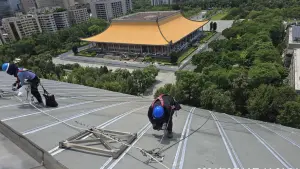 李四川秀大巨蛋抓漏照 房市專家轟混蛋:還有臉貼文!