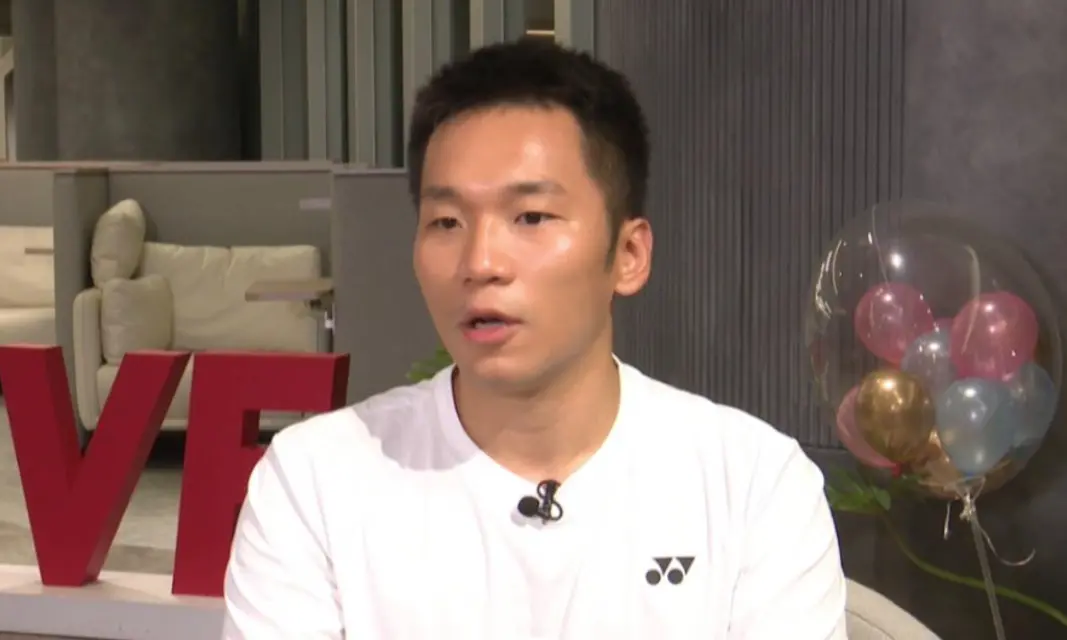 ▲李洋為了接任運動部部長，必須提前解除商業代言合約，估計年損失超過3千萬元。（圖／翻攝自17Live）