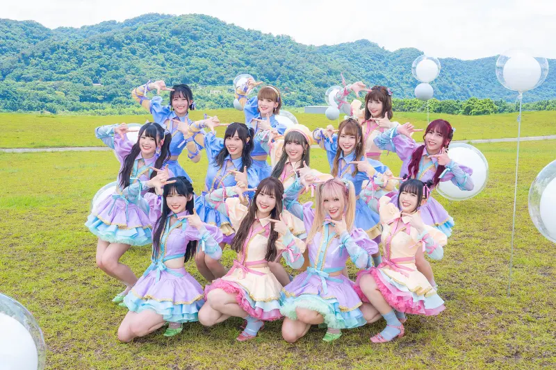 ▲AKB48 Team TP這次頂大太陽拍MV，先被太陽曬傷接著又遭大雷雨淋，一天內遭遇「冰火五重天」。（圖／好言娛樂提供）