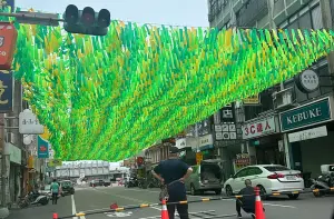 苑裡鬼門關夜市9/1登場！布置遭吐槽：像洗車場　夜間景色逆轉了
