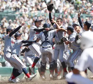 日本夏季甲子園！京都國際2:1險勝關東第一奪冠　創史上首見紀錄
