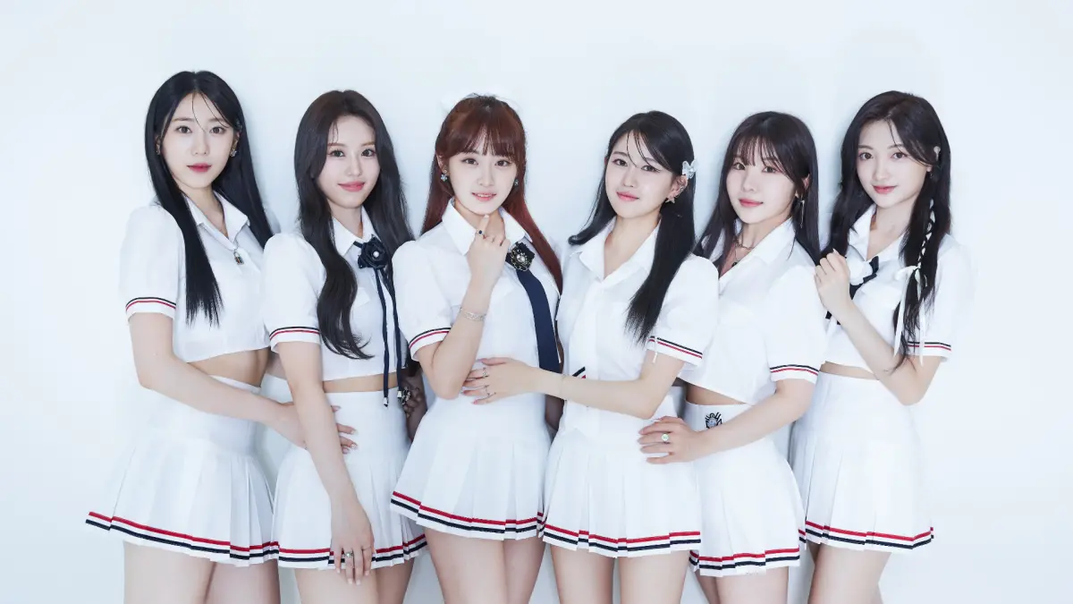 ▲南韓女團ILY:1出道近3年，即將在10月12日於西門町Westar舉辦專場活動。2位台灣籍成員Rona（右1）和Elva（左1）難掩激動情緒開心喊：「終於回家了！」（左起Elva、Hana、Ririka、Ara、Nayu、Rona）（圖／J＆B Entertainment提供）