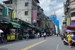 ▲「川業肉圓」臨近有台北青草巷稱號的西昌街。（圖／記者葉盛耀攝）