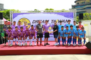 ▲18名台灣足球潛力新星將以「Dream Taiwan」之名，前往西班牙參加Arnedo Cup青少年足球盃賽。這支隊伍在總領隊施俊豪的帶領下，從全球288支隊伍中脫穎而出，與日本大坂櫻花青訓隊一同成為亞洲唯二的參賽隊伍。（圖／相信育樂提供）