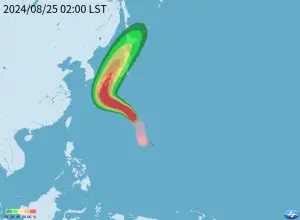 ▲25日2時「暴風圖抵達時間及侵襲機率圖」顯示，中颱珊珊周二至周五侵襲日本機率高。（圖／中央氣象署）