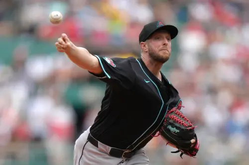 ▲根據《MLB.com》報導，上賽季效力於德州遊騎兵的資深右投凱利（Merrill Kelly），已確定與老東家亞利桑那響尾蛇隊達成協議，簽下一份為期2年、總值4000萬美元（約合新台幣12.53億元）的合約。（圖／美聯社／達志影像）