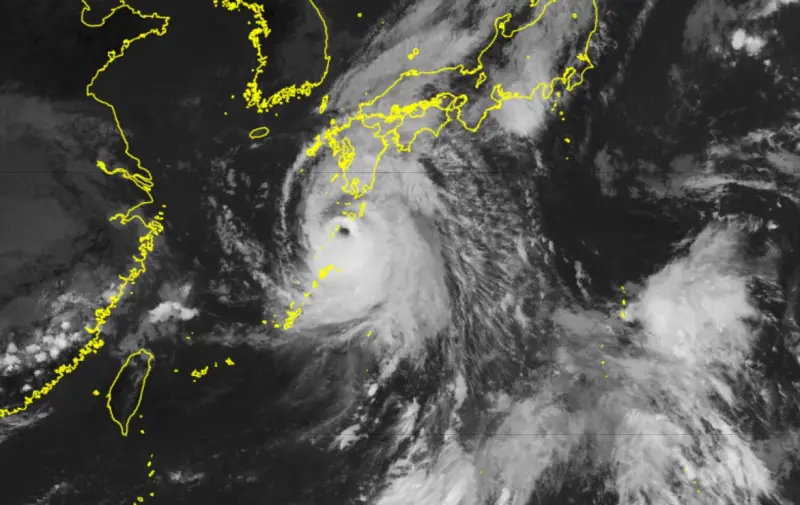 ▲珊珊颱風將直撲日本九州，日本氣象廳將針對鹿兒島發布颱風特別警報，該地將有數十年一遇大雨。（圖／日本氣象廳官網）