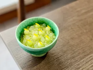 全球唯一!米其林一星冰淇淋MINIMAL台中直擊 -196℃起吃7種溫度 ▲對記者來說是高度反差的「-5℃ 瓜果/白乳酪/佛手柑」,一嚐即圈粉。(圖/記者蕭涵云攝)