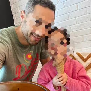 ▲人妻指控,老公拒簽女兒定居同意書,以此逼她無條件離婚。(圖/翻攝臉書) ▲人妻指控,老公拒簽女兒定居同意書,以此逼她無條件離婚。(圖/翻攝臉書)