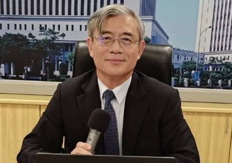 ▲央行業務局長潘榮耀今(9)日公布選擇性信用管制規範的協處措施,3種人可排除最新選擇性信用管制限制。(圖/央行提供)
