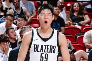 崔永熙獲NBA「雙向合約」！新賽季賺進1850萬　最多為籃網打50場
