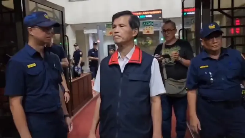 ▲北市警察局局長李西河抵達北檢指揮所待命。（圖／記者林調遜攝）