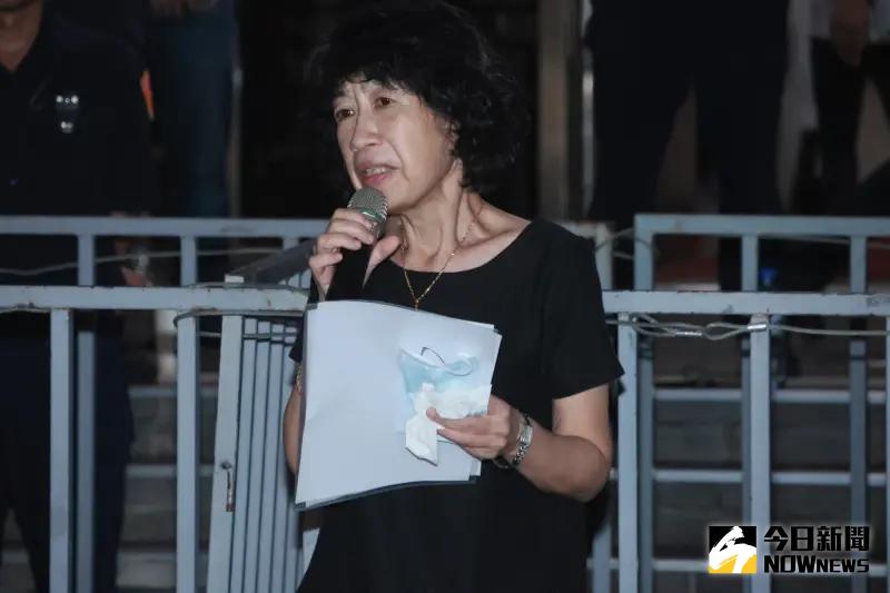 ▲陳佩琪31日晚間到北檢，高喊相信柯文哲清白。（圖／記者嚴俊強攝，2024.08.31）