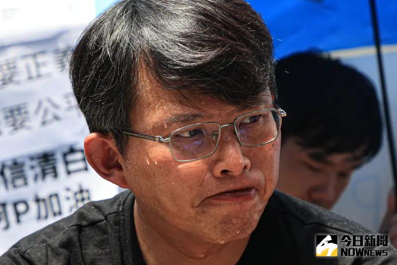 ▲黃國昌現身北檢，臉上滿是斗大的汗珠。（圖／記者葉政勳攝.2024.09.01）