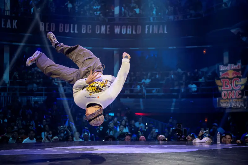 ▲B-Boy Quake 孫振受邀出戰霹靂舞一對一賽事的最高殿堂Red Bull BC One 世界總決賽，將在今年12月7日於巴西里約熱內盧與世界好手一較高下。（圖／Red Bull提供）