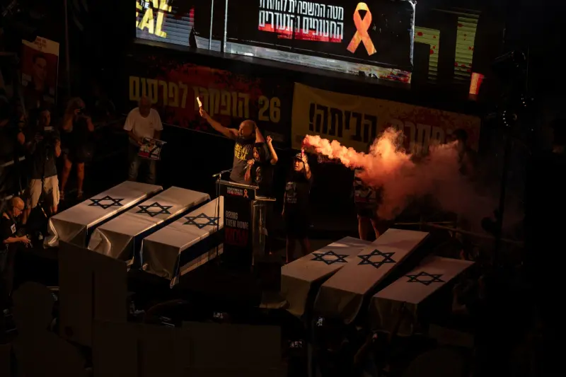 ▲6名人質被殺，將以色列民眾對納坦雅胡政府的怒火，升級到新一波高峰。（圖／美聯社／達志影像）