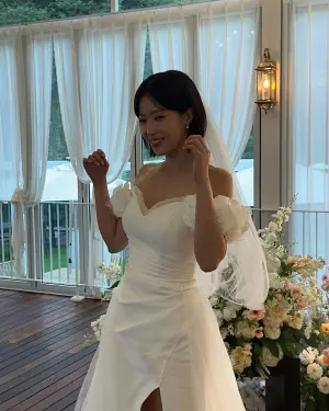 ▲▼林秀香公開劇中結婚的照片。（圖／林秀香IG）