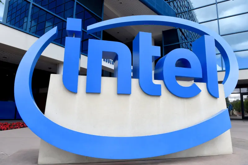 ▲美國半導體代表性公司英特爾(Intel)近期話題不斷,在美國總統川普(Donald Trump)「美國優先」的大旗下,英特爾意圖重振半導體製程的領先地位。(圖/美聯社/達志影像)