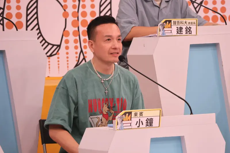 ▲小鐘看了崔呈媛示範「吹涼」後也立馬被打動。(圖/中天提供)
