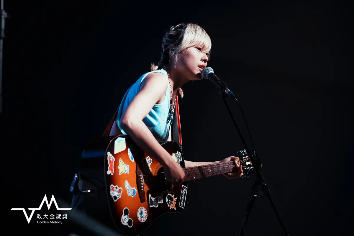 ▲迪布斯.巴奈成為周興哲的師妹，目前就讀台大社會系，也正在錄製第一張創作專輯。（圖／政大金旋獎提供）