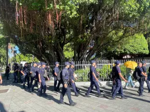 ▲警方為防止現場失控，派出大批人力部屬在北檢周圍。（圖／記者葉政勳攝.2024.09.05）