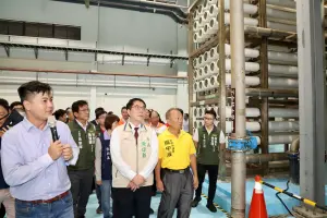 ▲永康再生水廠提供高科技製程使用水源,換取高科技產業對自來水的減量使用。市府也將在維護市民權益前提下,推動水資源回收中心放流水再利用。(圖/南市府提供) ▲永康再生水廠提供高科技製程使用水源,換取高科技產業對自來水的減量使用。市府也將在維護市民權益前提下,推動水資源回收中心放流水再利用。(圖/南市府提供)