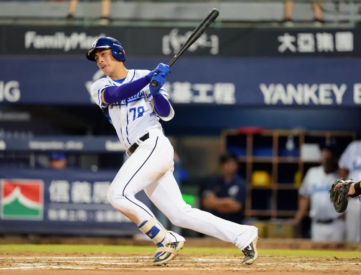 ▲富邦悍將董子恩，前役面對呂詠臻時擊出頸部強襲球，賽後也透過IG關心呂詠臻。（圖／富邦悍將提供）