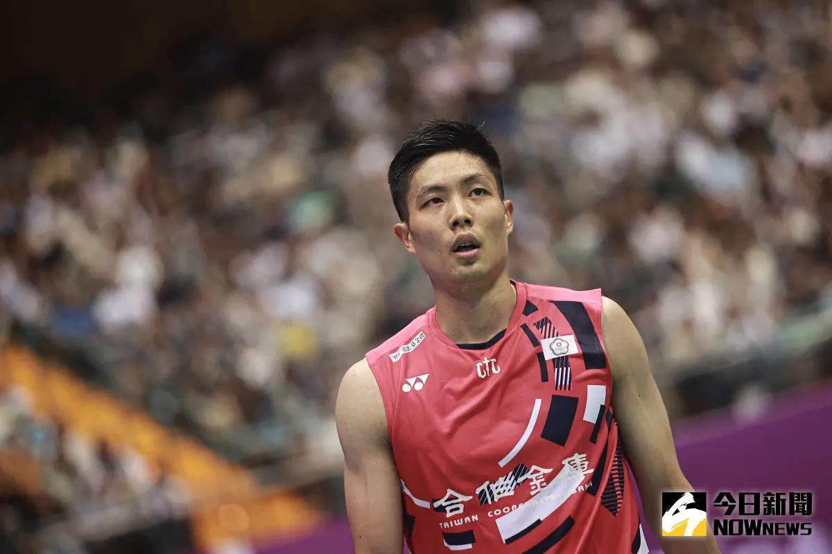 ▲台灣羽球一哥周天成相隔3年再度挺進BWF年終總決賽男單4強，雖以14：21、18：21不敵世界第1石宇奇無緣決賽，但仍追平個人最佳成績，生涯第2度闖進4強，與王子維共享台灣男單紀錄。（圖／記者葉政勳攝）