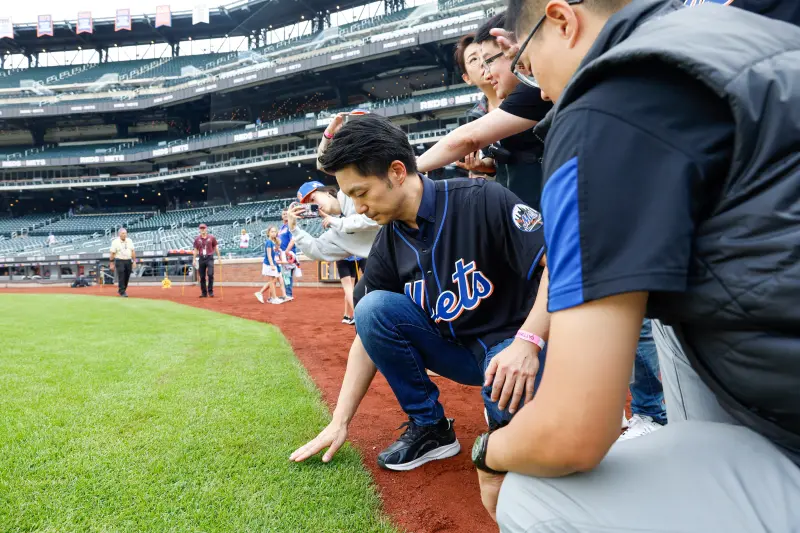 ▲台北市長蔣萬安美東時間7日下午考察紐約皇后區的花旗球場（Citi Field），這裡也是紐約大都會的主場。（圖／台北市政府提供，2024.09.07）