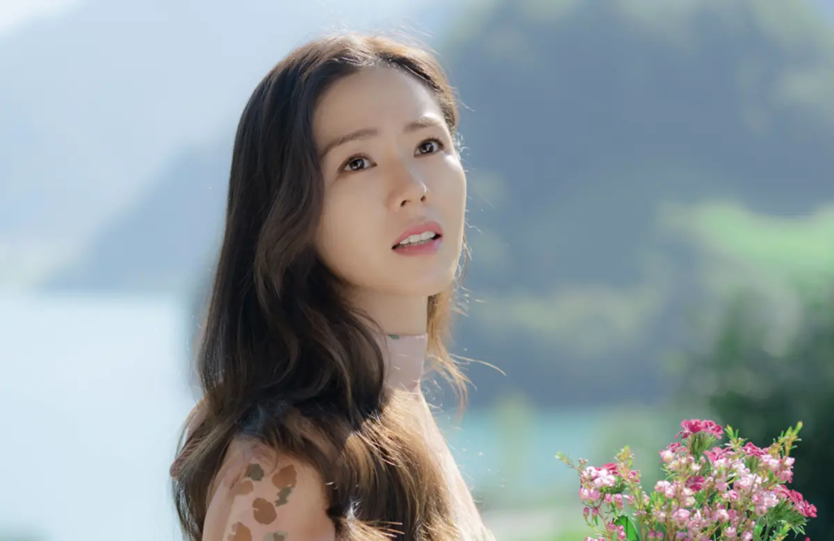 ▲南韓總統尹錫悅因「戒嚴」事件引發國內外輿論聲浪，國內娛樂圈等大咖今（7）日提出連署罷免尹錫悅，名單驚見孫藝真。（圖／翻攝自孫藝真IG）