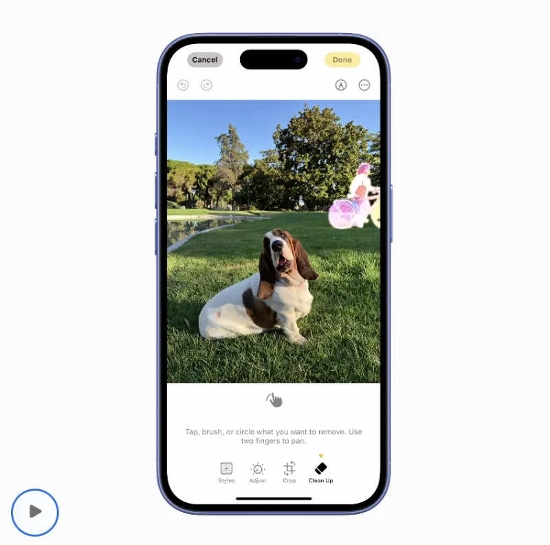 ▲Apple Intelligence的清理工具可在不會意改變主體的前提下,識別並刪除照片背景中的物體。(圖/擷取自蘋果發表會直播)