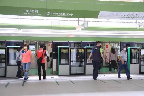 通車不到4年!中捷公司資本額35億快燒完 明年起增資20億 ▲台中捷運通車3年半,35億的資本額已燒掉20幾億。(圖/台中市政府提供,2024,09.10)