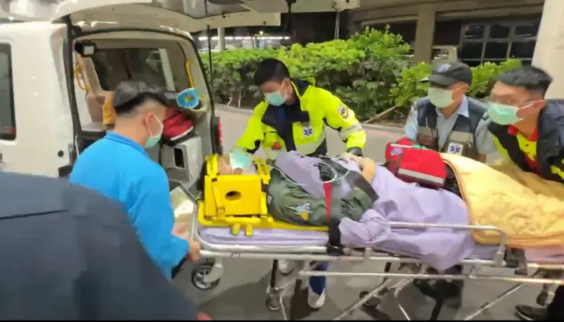 ▲謝沛勳上尉昨晚被送往台中梧棲童綜合醫院進行醫療檢查。(圖/民眾提供,2024,09.11)