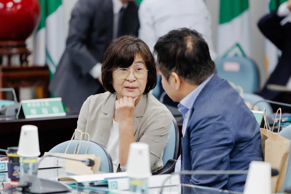 [討論] 黃國昌：蘇治芬領高薪為何能頻繁回雲林？