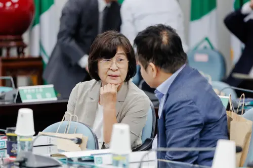 影／蘇治芬爽領年薪3百萬！還協助大罷免　人事長：沒請假就違法
