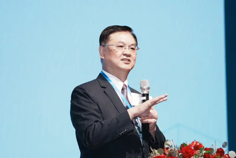 ▲高雄市副市長羅達生表示高雄是淨零減碳指標性城市,目前也積極推動金融科技發展,將向中央爭取設立「亞洲資產管理中心」。(圖/高市府)