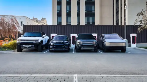 ▲新竹縣第二波公有停車場充電站10月1日起上線，共新增7處場域、69支充電槍，其中包括61支慢充、8支快充。（示意圖／Tesla提供）